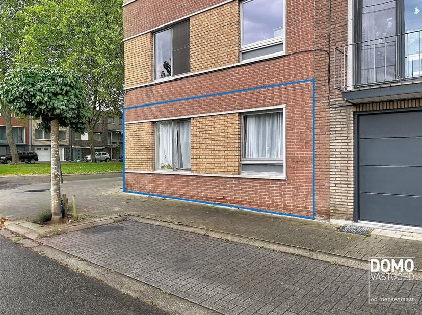 Heeft u interesse? Bekijk het pand op onze website http://www.domovastgoed.be of contacteer ons op het nummer 011 96 49 96.<br />
<br />
Dit apparteme