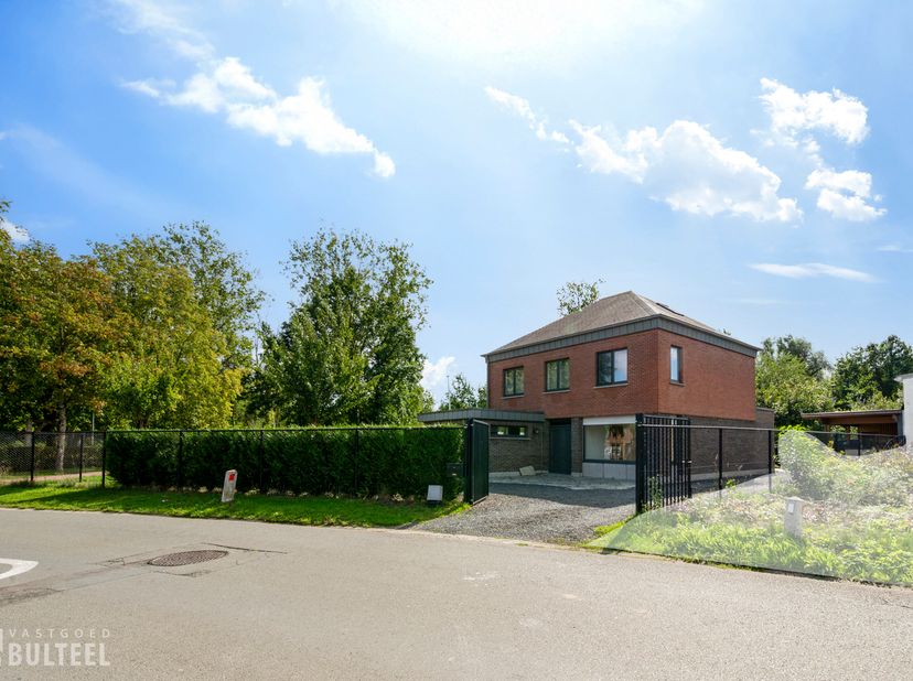Huis te koop in Nieuwstraat 102,
                    9190 Stekene
