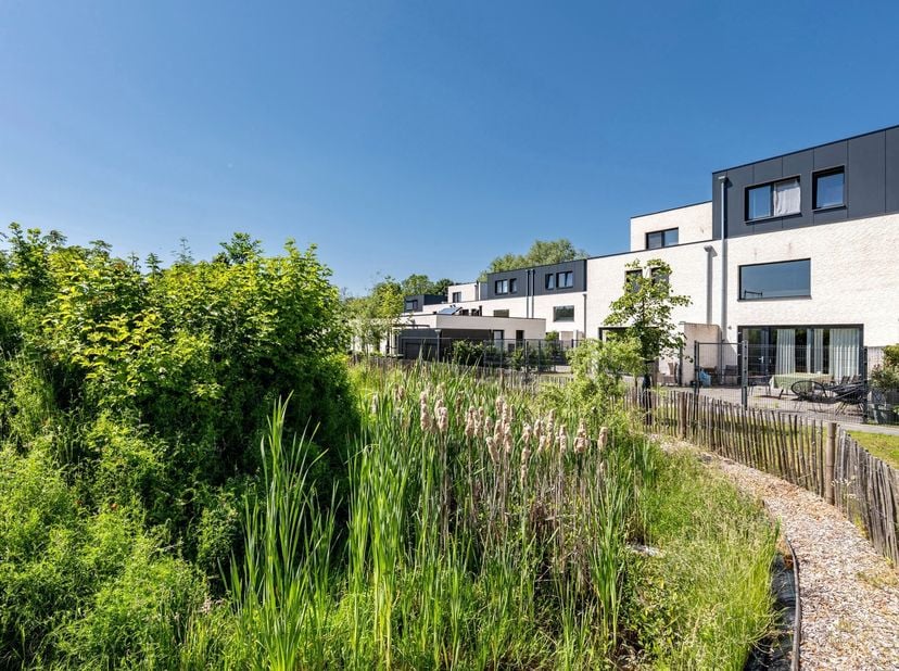 Huis te koop in Maastrichtersteenweg 283 bus J,
                    3500 Hasselt