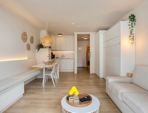                                         Studio avec coin lit à vendre à De Panne, € 174.000
