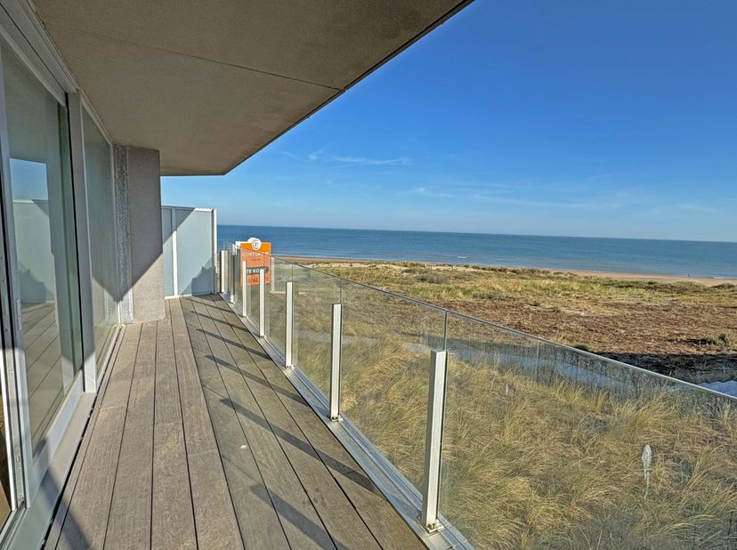 Découvrez ce magnifique appartement de deux chambres, superbement aménagé, situé dans l'élégante résidence ’t Zilt, où confort et élégance se marient