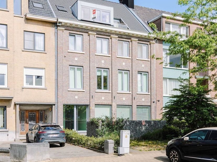 Appartement te koop in August Nobelsstraat 9 bus 001,
                    9100 Sint-Niklaas