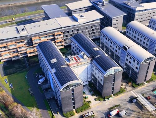                                         Bureaux à louer à Merelbeke, € 20.370
