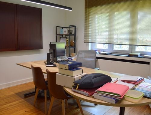                                         Kantoor te huur in Kortrijk, € 450

