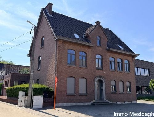                                         Appartement à louer à Rummen, € 820
