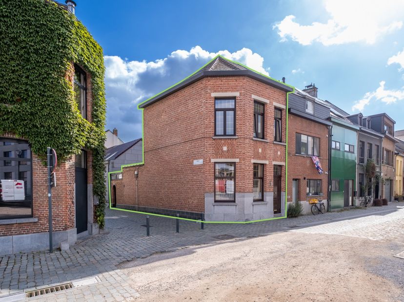 Huis te koop in Kluizestraat 10,
                    2500 Lier