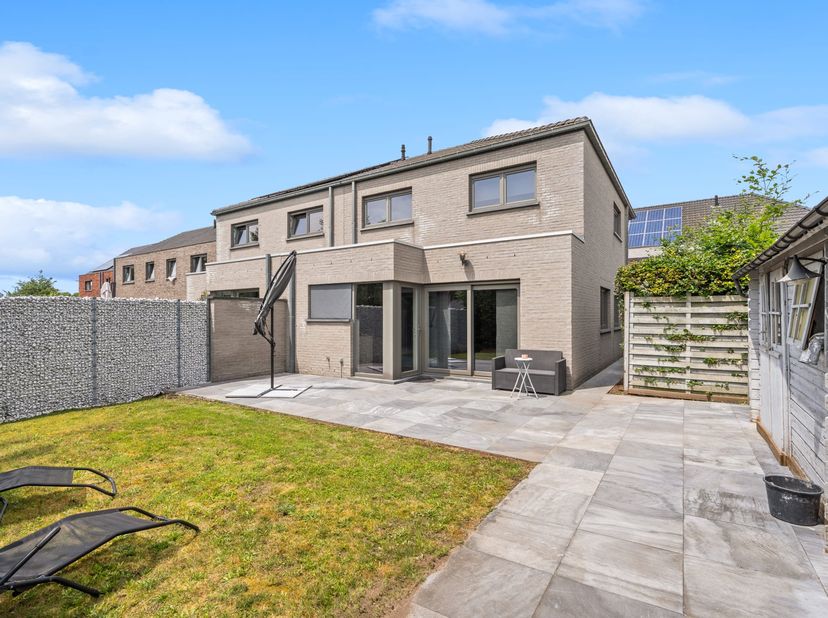 Huis te koop in Kerkelandstraat 2,
                    9160 Lokeren