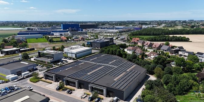 Bedrijfsvastgoed te huur in Beversesteenweg 618, 8800 Roeselare