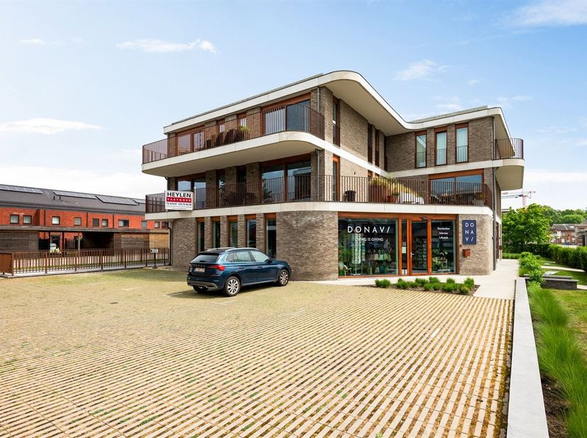 BEN-appartement met terras en zicht op de Blauwe Brug<br />
Op de rand van het centrum van Willebroek bevindt zich dit energiezuinige appartement met