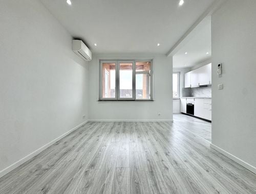                                         Appartement te huur in Vorst, € 1.050
