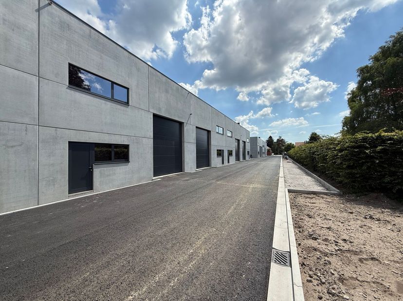 Bien professionnel à vendre
                    à 9900 Eeklo