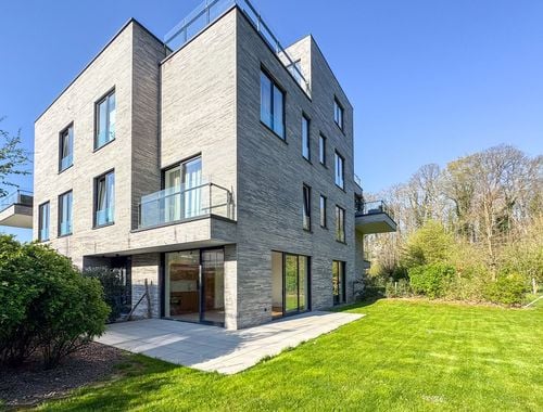                                         Gelijkvloers app. te koop in Ukkel, € 430.000
