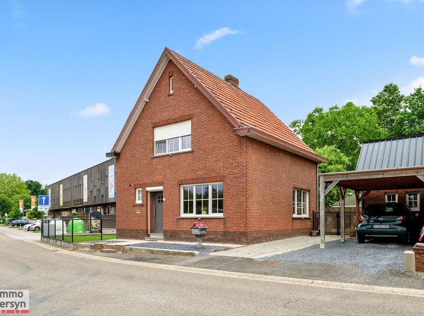 Zoek je een instapklare en energiezuinige thuis waar je gewoon meteen kunt intrekken?<br />
Deze in 2021 gerenoveerde woning ligt in het hart van Test