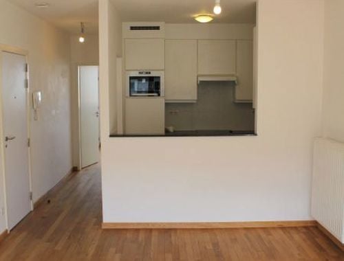                                         Appartement te huur in Schaarbeek, € 1.000
