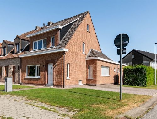                                         Maison unifamiliale à vendre à Rijkevorsel, € 398.000
