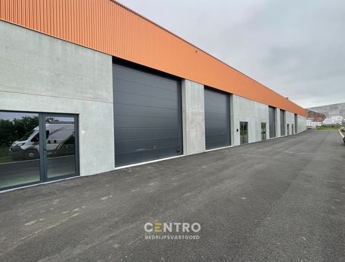                                         Magazijn zonder bureel te huur in Zedelgem, € 1.250
