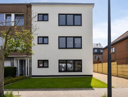                                         Appartement te koop in Sint-Amandsberg, € 345.000
