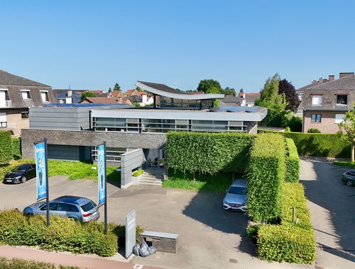                                         Bureaux à vendre à Harelbeke, € 1.950.000
