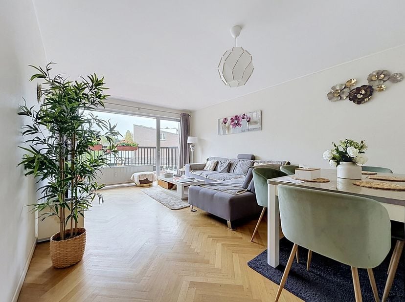 Appartement te koop in Rue de la Belle Jardinière 501 bus 25,
                    4031 Angleur
