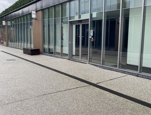                                         Commerce à louer à Beveren-Waas, € 3.389,38
