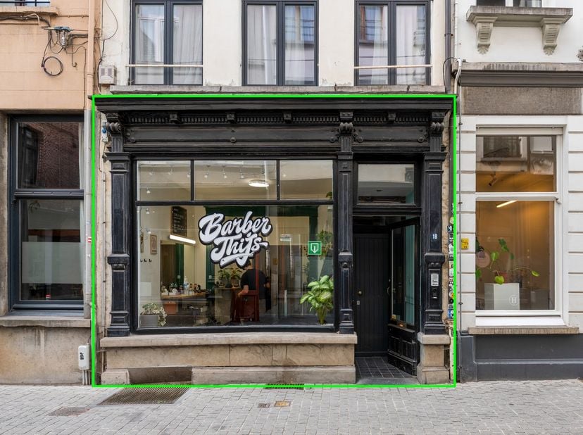 Bien professionnel à vendre
                    à 2000 Antwerpen