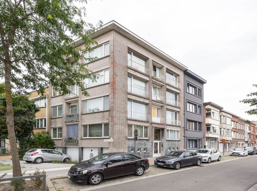 Appartement te koop in Frans de l'Arbrelaan 39 bus 102,
                    2170 Merksem