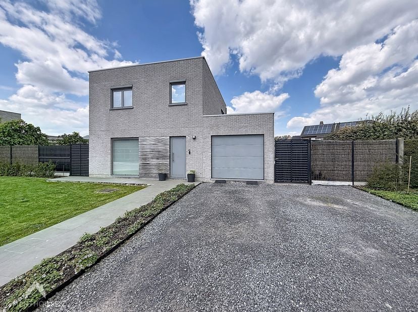 Maison à vendre
                    à 8800 Beveren