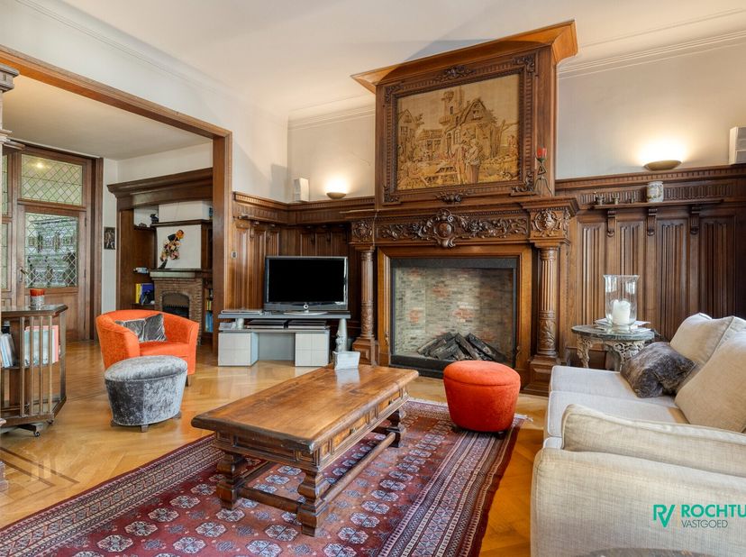 Huis te koop in Lange Lozanastraat 227,
                    2018 Antwerpen
