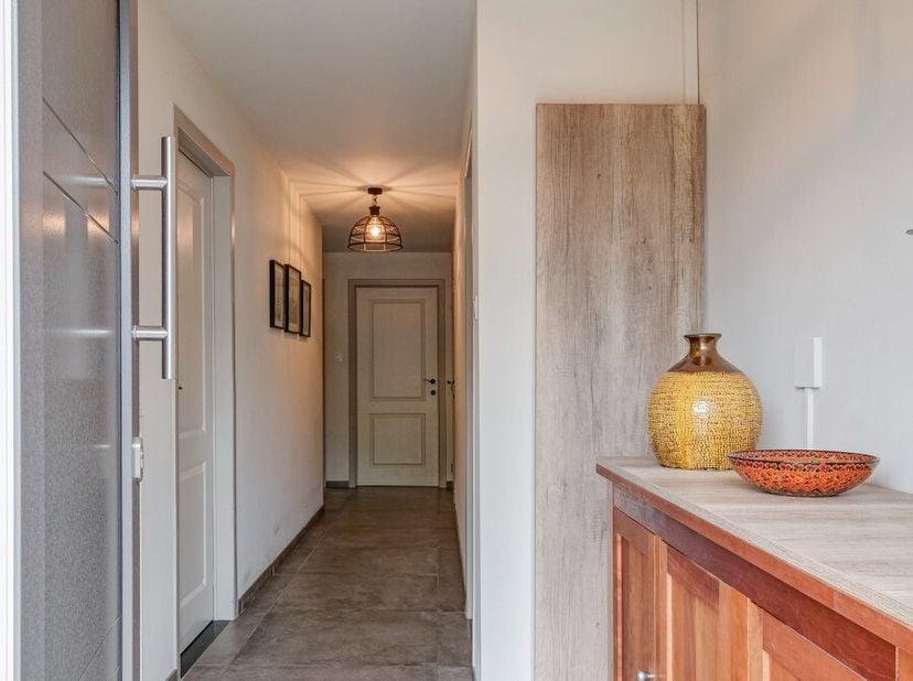 [[ DIT PAND NEEMT DEEL AAN DE ERA OPEN HUIZEN DAG OP 13/6 VAN 16:00 TOT 17:00 ]] Gezellige, landelijk gelegen woning met 3 slaapkamers op een prachtig