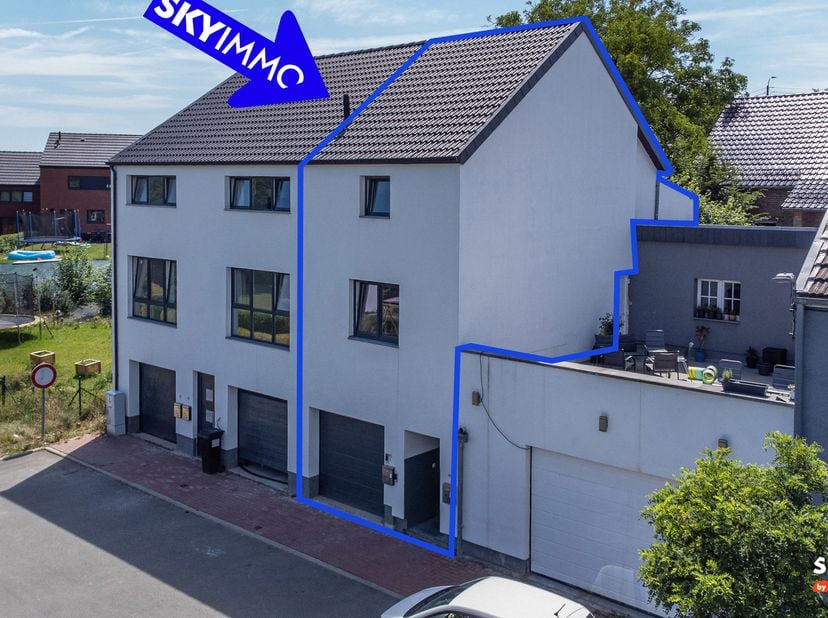 L’agence SKYIMMO vous propose ce superbe appartement NEUF issu d'une nouvelle construction, situé dans un quartier calme et recherché de Herve. Grâce