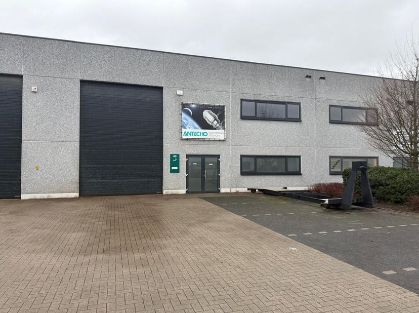 Bien professionnel à vendre
                    à 2950 Kapellen