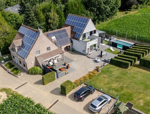                                        Gemengd gebruik te koop in Moerbeke, € 1.095.000
