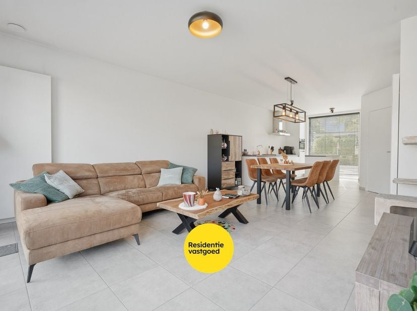 Maison à vendre
                    à 8600 Leke