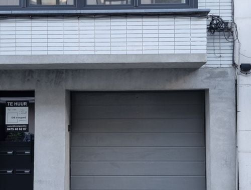                                         Garage à louer à Gent, € 400
