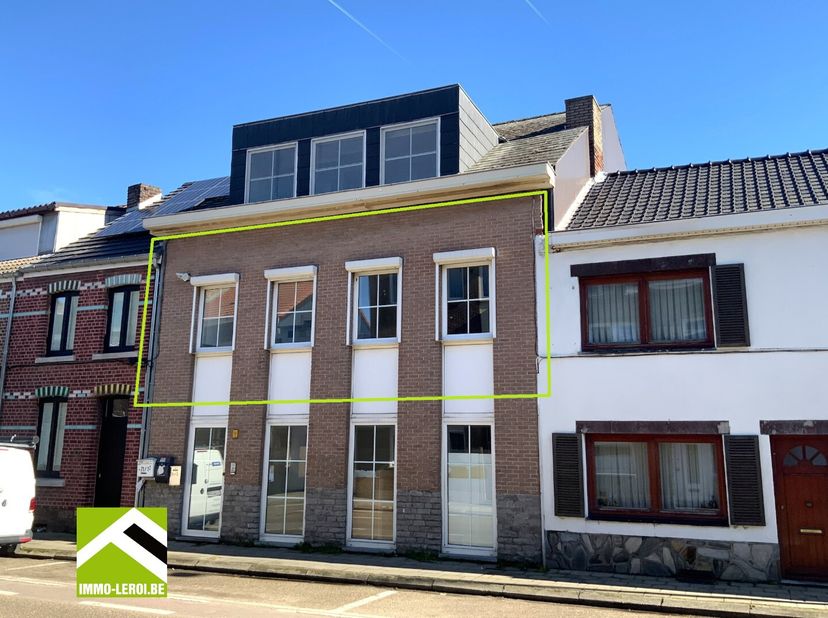 Bekijk dit appartement rechtstreeks op de site van Immo Leroi: https://www.immo-leroi.be/pand/kopen-appartement-tongeren-borgloon/7482217.<br />
Dit a