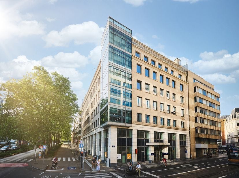 Bedrijfsvastgoed te huur in Rue Royale 145,
                    1000 Brussel