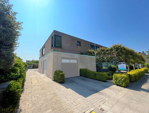                                         Appartement te huur in Assebroek, € 850

