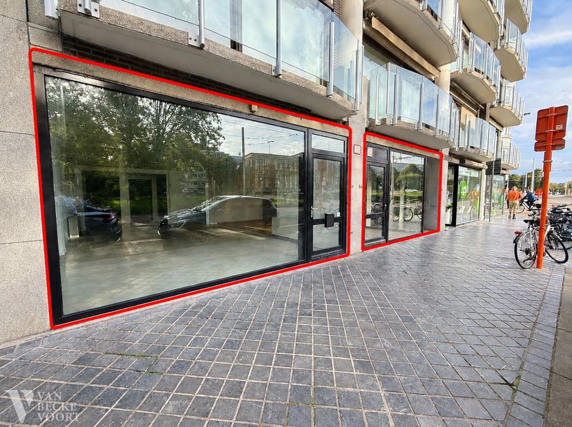 Bedrijfsvastgoed te huur in Hendrik Serruyslaan 66,
                    8400 Oostende
