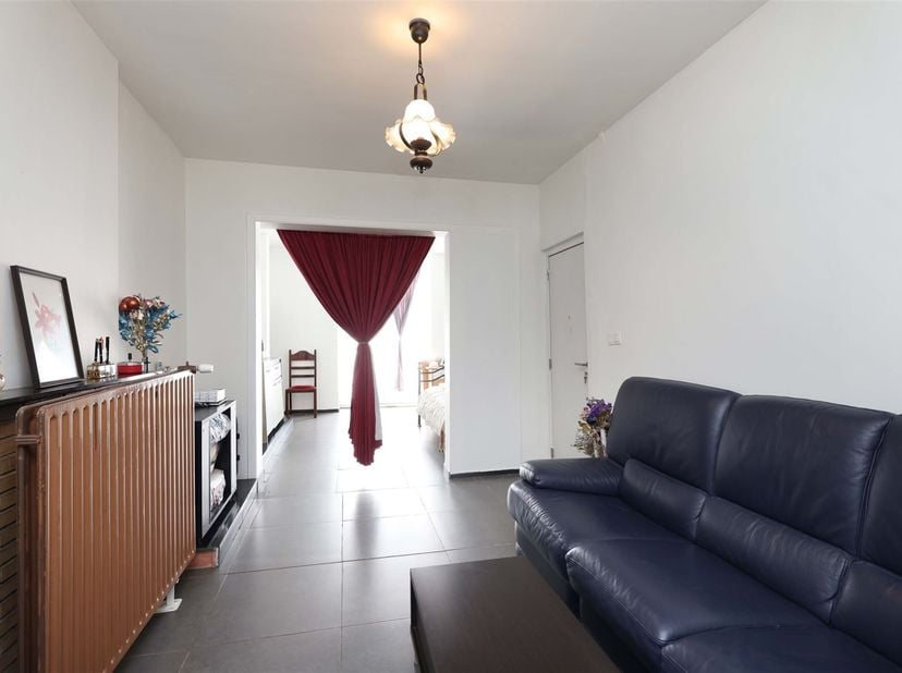 Verrassend ruime (185m²) stadswoning met zonnige tuin gelegen nabij het centrum van Tongeren <br />
<br />
Omgeving :<br />
+ Gelegen in het histor