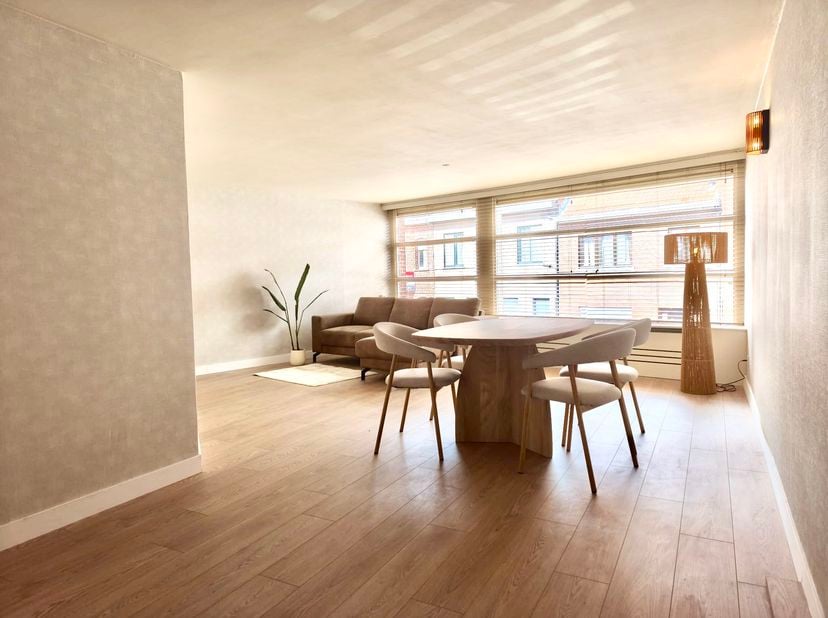 Ruim en instapklaar appartement (110 m²) met terras en EPC B in Turnhout<br />
<br />
In de  Lokerenstraat bevindt zich dit verzorgde en instapklare a