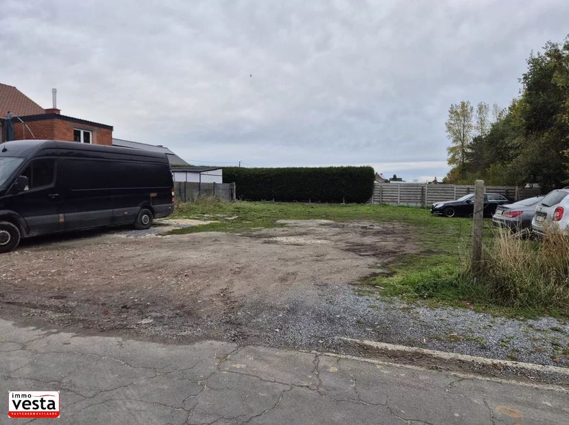 Terrain à vendre
                    à 3440 Budingen