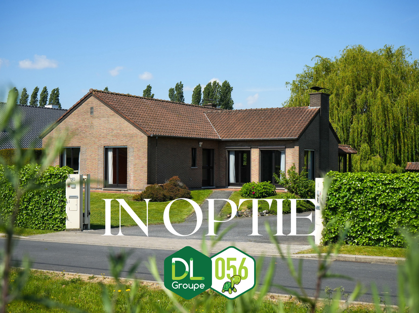In een van de meest gegeerde buurten van Kortrijk, vlak naast Kinderland en Don Bosco, vindt u deze gelijkvloerse villa met veel mogelijkheden. De rus