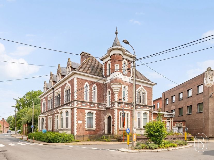 Bien professionnel à vendre à Don Boscolaan 30,
                    8500 Kortrijk