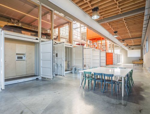                                         Bureaux à louer à Waregem, € 300
