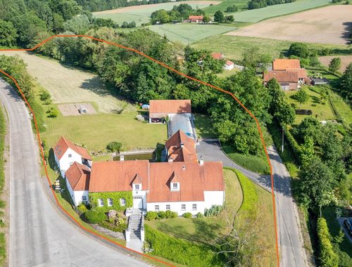                                         Gemengd gebruik te koop in Saint-Sauveur, € 1.200.000
