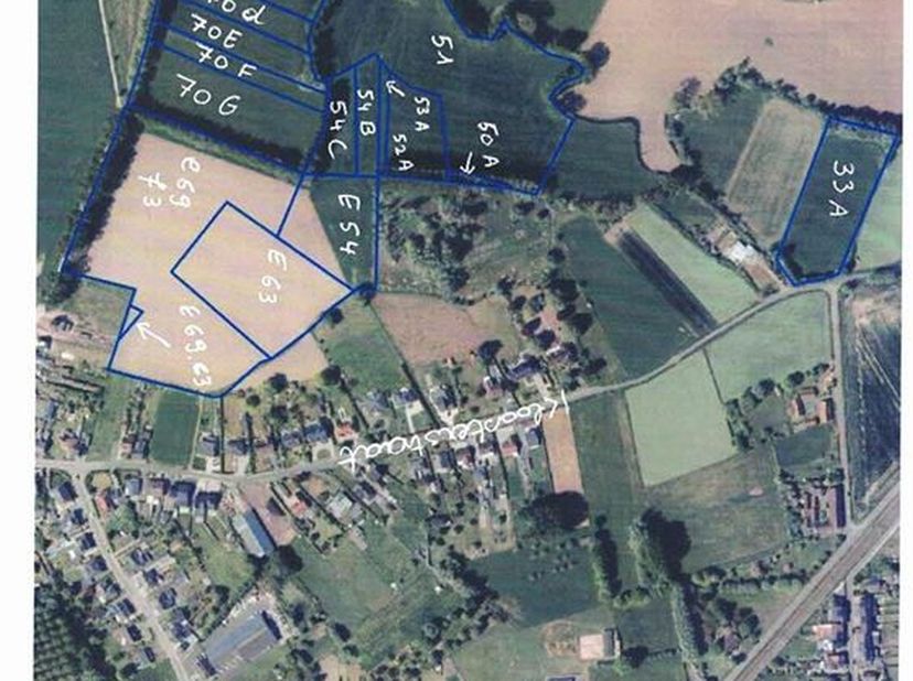 Terrain à vendre
                    à 9340 Lede