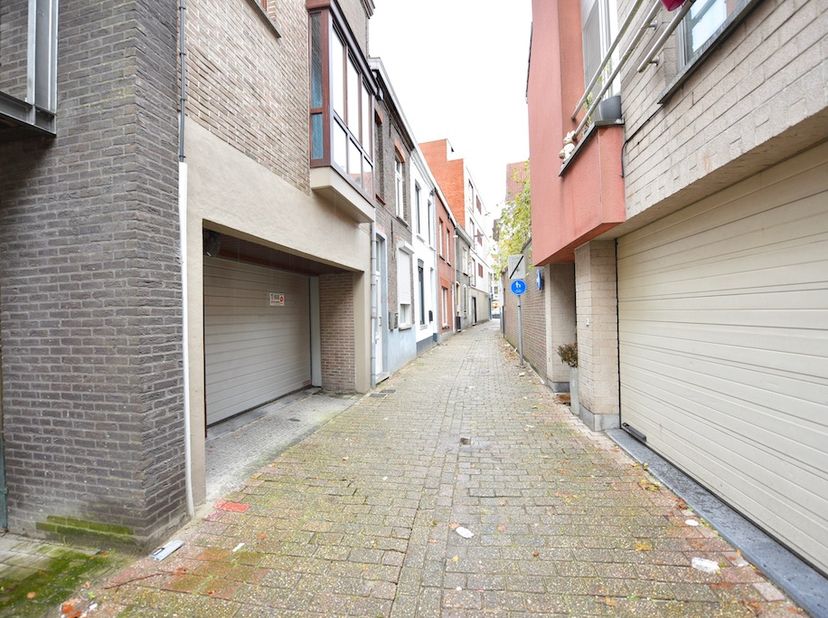 Garage à louer
                    à 9900 Eeklo