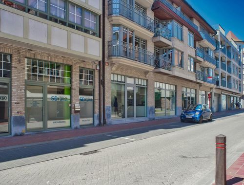                                         Bureaux à vendre à Heist-aan-Zee, € 195.000
