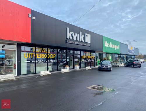                                         Bien commercial à louer à Waregem, € 3.000
