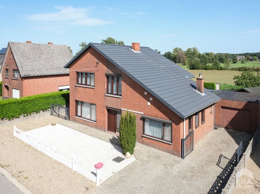 Huis te koop in Heesakkerstraat 59,
                    3900 Overpelt